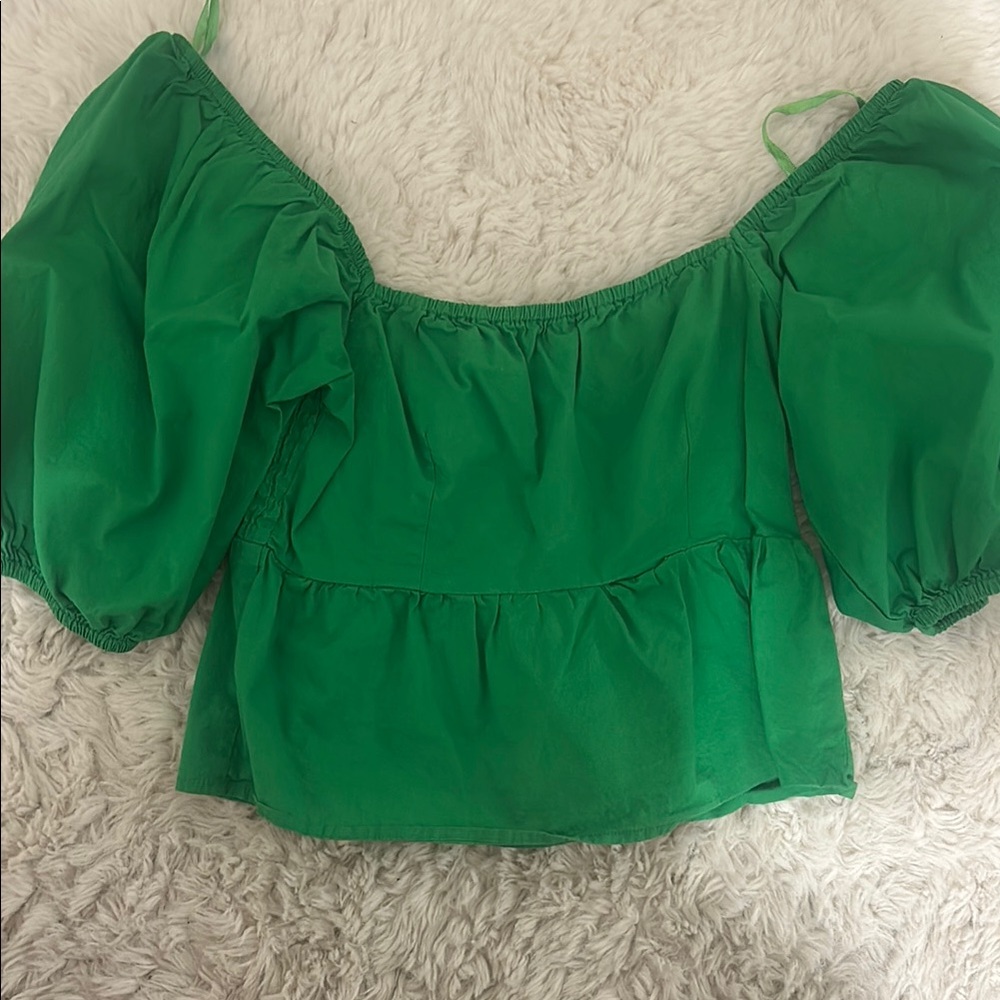 Green Crop Puffed Blouse